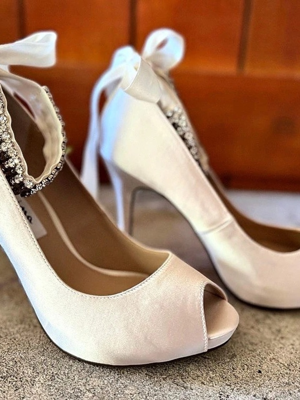 Nina New York Wedding Rhinestone Peep-Toe Heels Pumps Stilettos Size 8 Satin